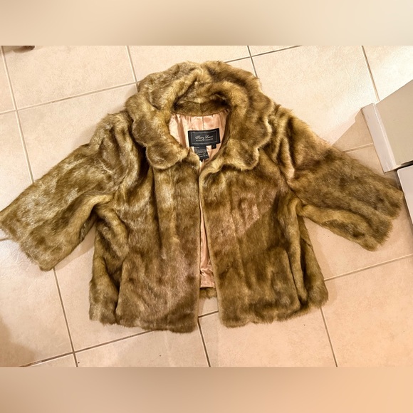 Vintage Cropped Blonde Faux Mink Fur Coat with Scalloped Collar - Picture 4 of 6